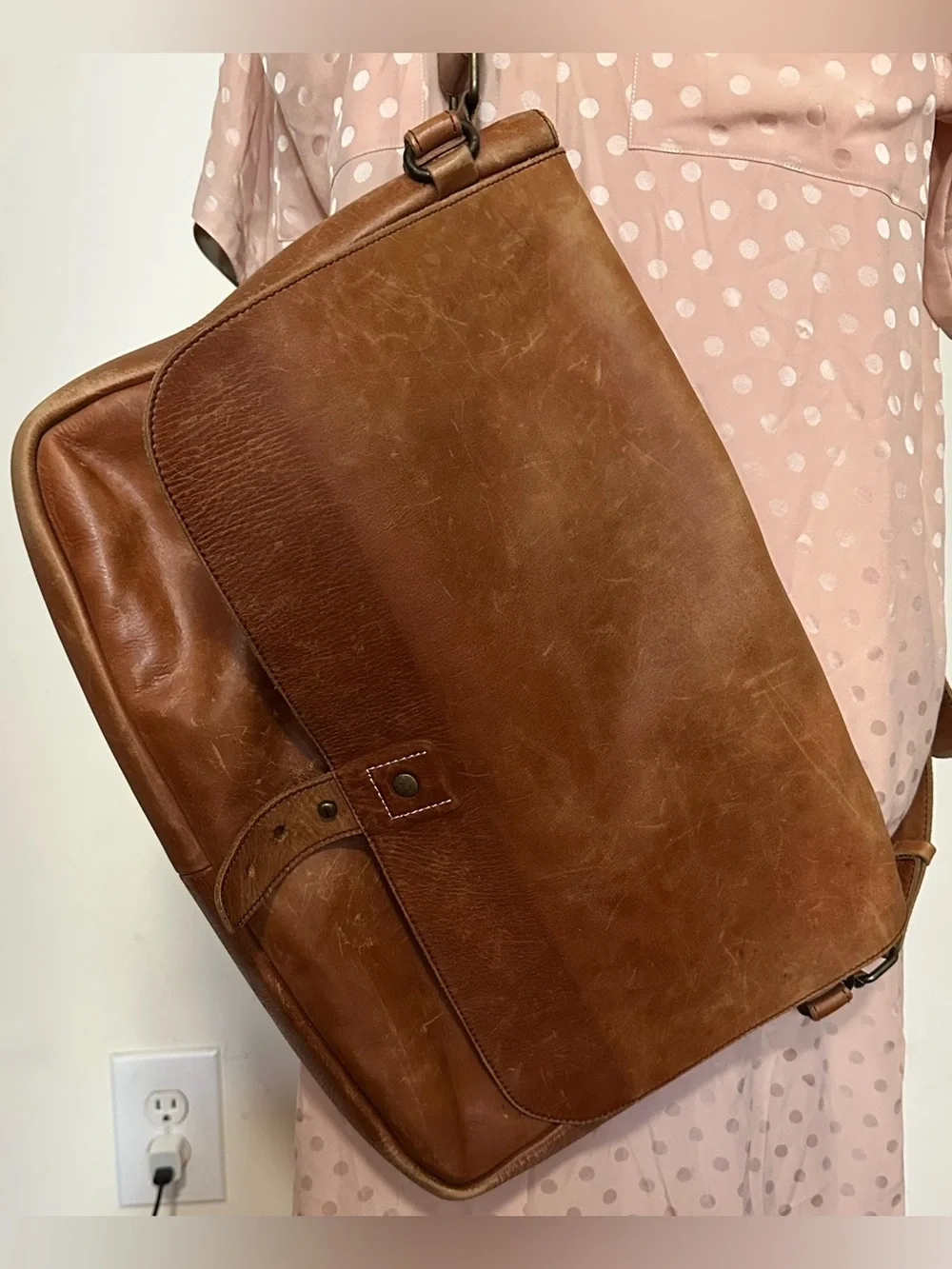 Bear Necessities Men's Brown Leather Messenger Bag - Sleek Everyday Carry
